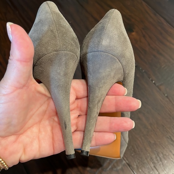 Gucci suede round toe platform heel in taupe - Picture 6 of 8